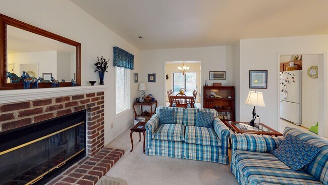 Building Photo - Short Term Furnished House