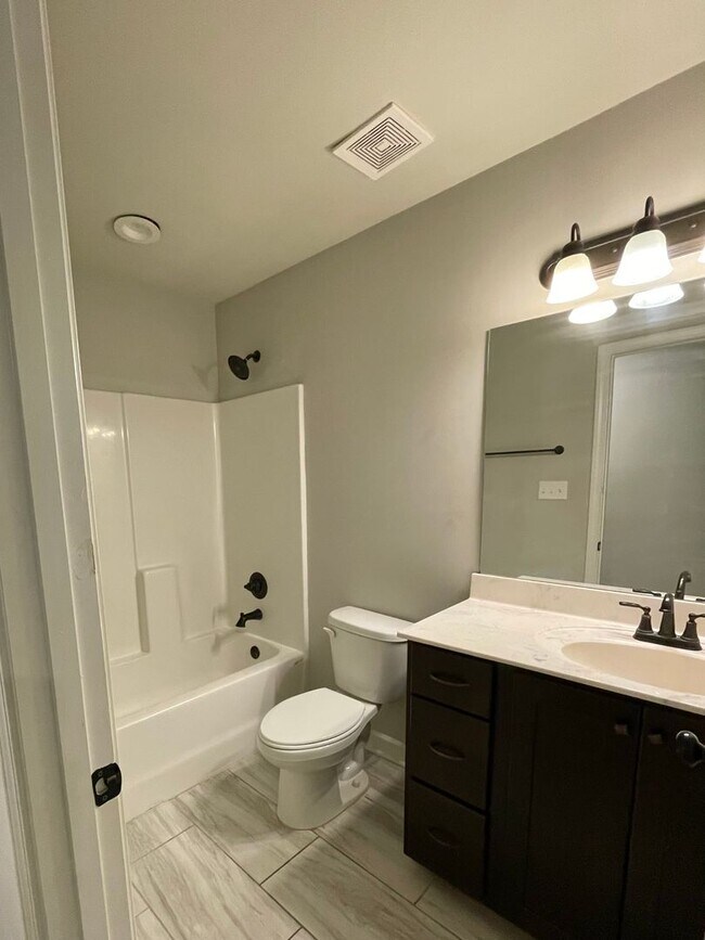 Building Photo - Central Park 933