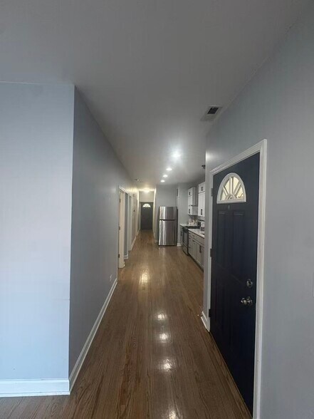 Building Photo - 3014 S Broad St