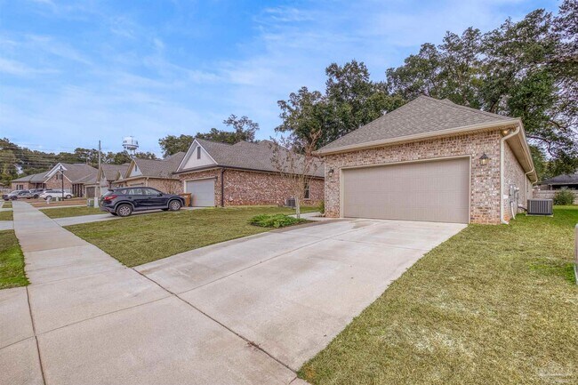 Building Photo - 4709 Sago Palm Cir