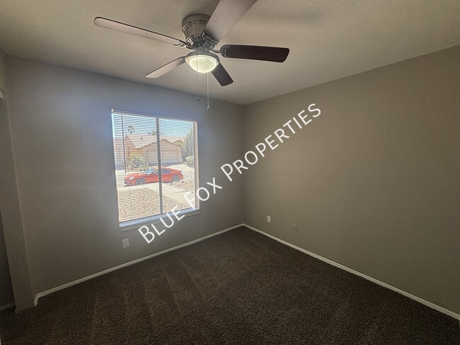 Building Photo - 9825 N Camino Vado