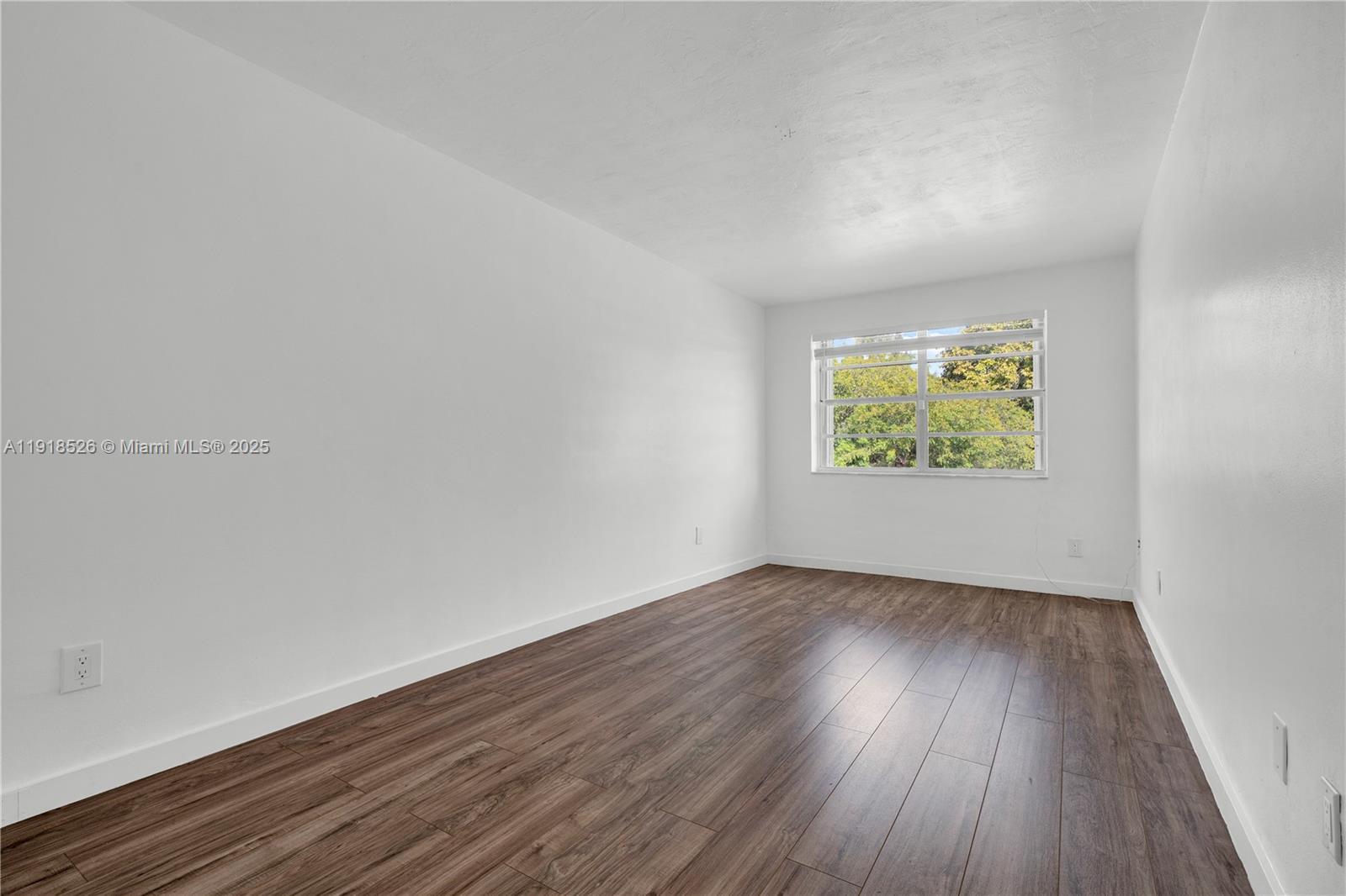 Building Photo - 9823 SW 93rd Ter