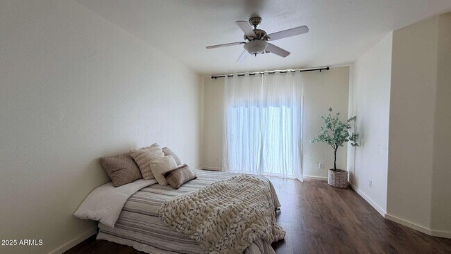 Building Photo - 45105 W Horse Mesa Rd