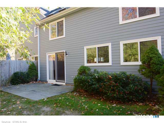 Building Photo - 26 Farmington Meadow Dr