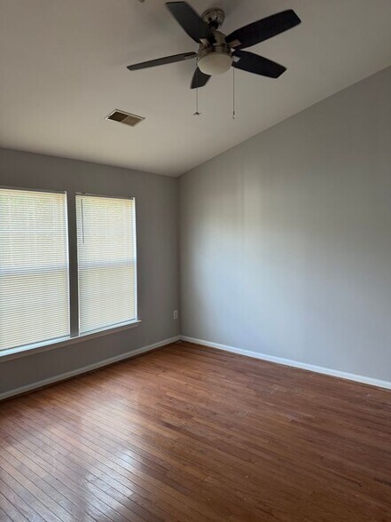 Building Photo - 1503 Town View Ct