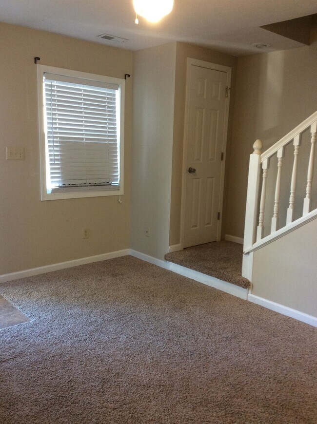 Building Photo - Available July 31st, 2026!