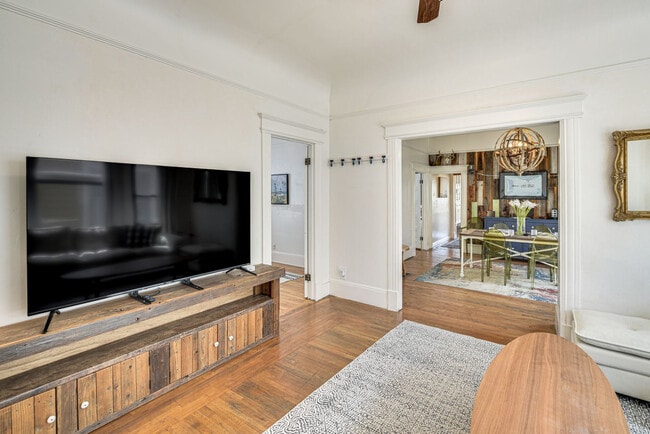Building Photo - 520 S Almaden Ave