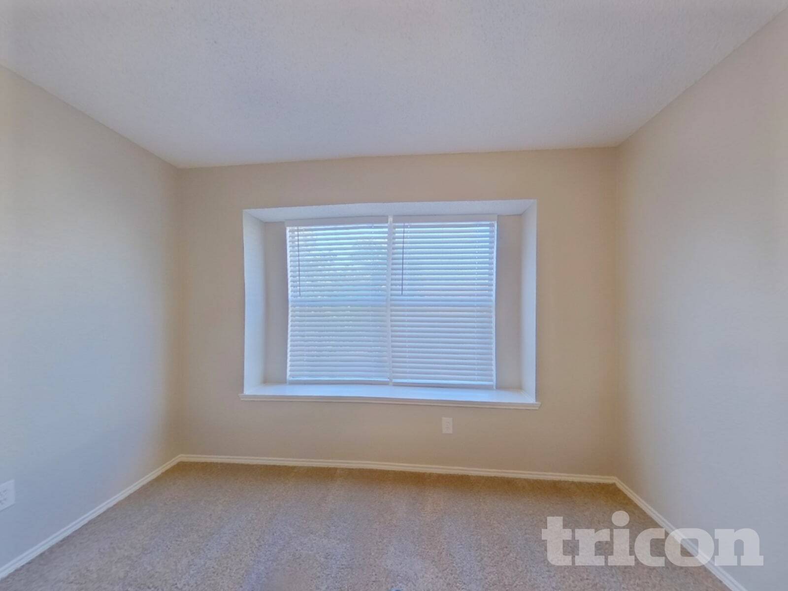 Building Photo - 1233 Clear Creek Dr