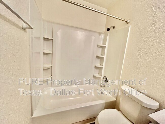 Building Photo - 1410 Birmingham Dr