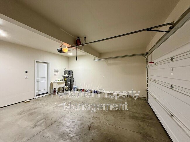 Building Photo - 7310 N 93rd Ave