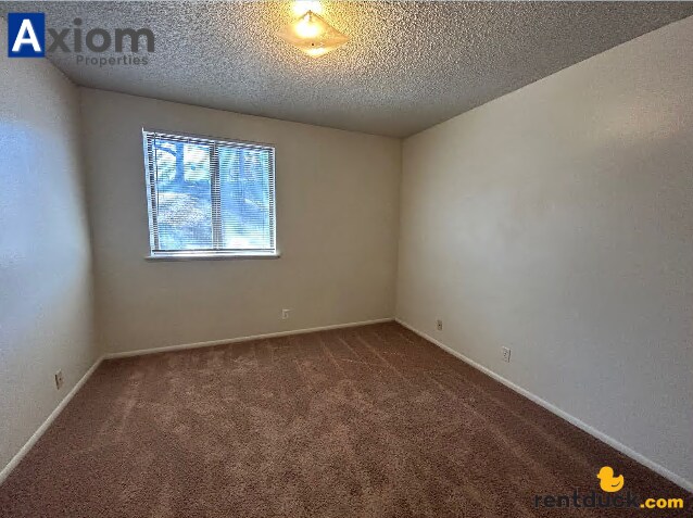 Building Photo - 1534 Bench Rd