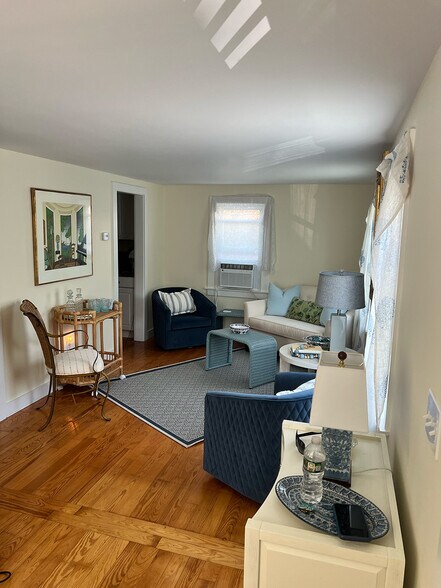 Building Photo - 34 High St