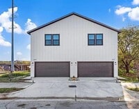 Building Photo - 1605 Logan St