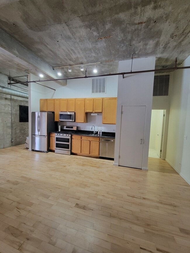 Building Photo - 1528 S Wabash Ave