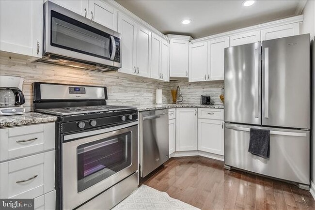Building Photo - 320 Albemarle St