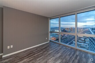 Building Photo - 4471 Dean Martin Dr