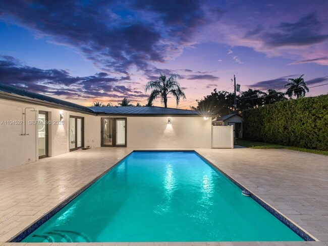 Building Photo - 511 SE 14th St