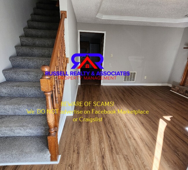 Building Photo - Center Point Townhome