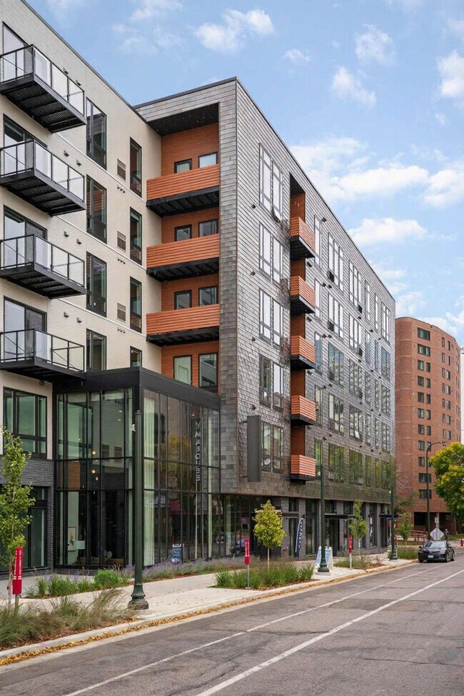 Building Photo - 1410 Nicollet Ave