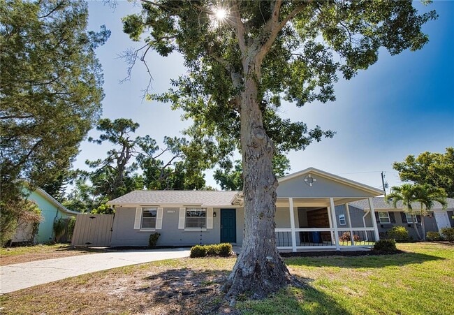 Primary Photo - 1056 Venetian Pkwy