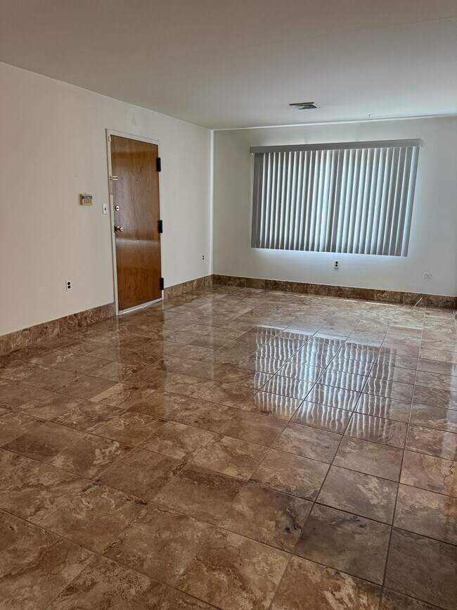 Building Photo - 846 Riverside Ave