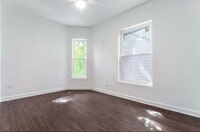 Building Photo - 1657 S Central Park Ave