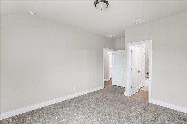 Building Photo - 213 Palatino Bnd