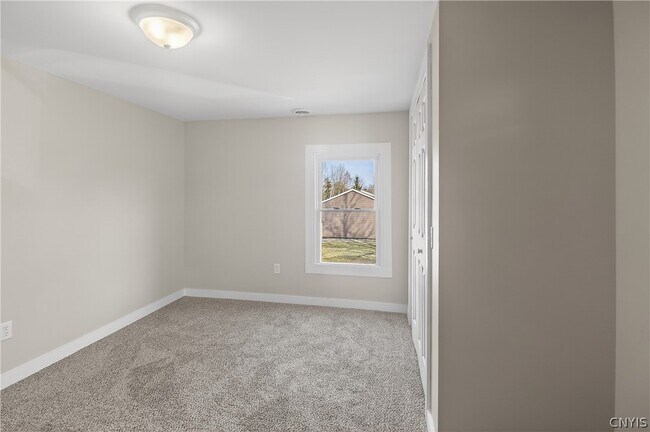 Building Photo - 6637 Dix Rd
