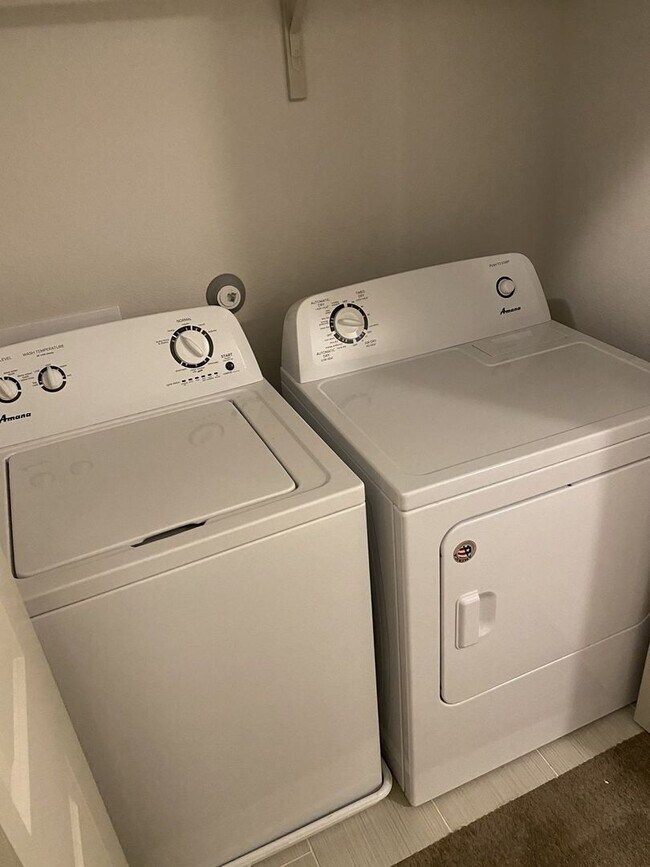 Building Photo - 2017 Local Rebel St