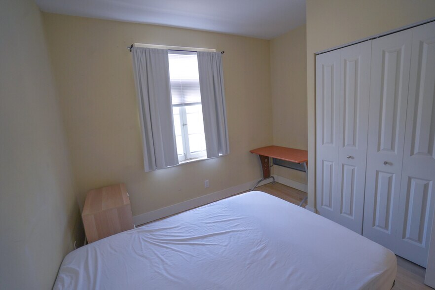 Building Photo - 611 Westgate Ave