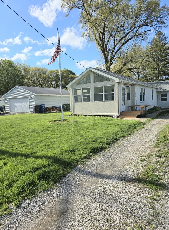 Building Photo - 5109 21st Ave