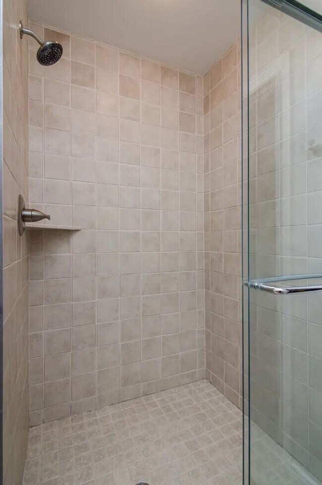 Building Photo - Fantastic Cottonwood 3BR Rental