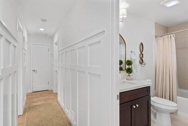 Building Photo - Charming 3 Bedroom, 2 Bath Craftsman Home ...