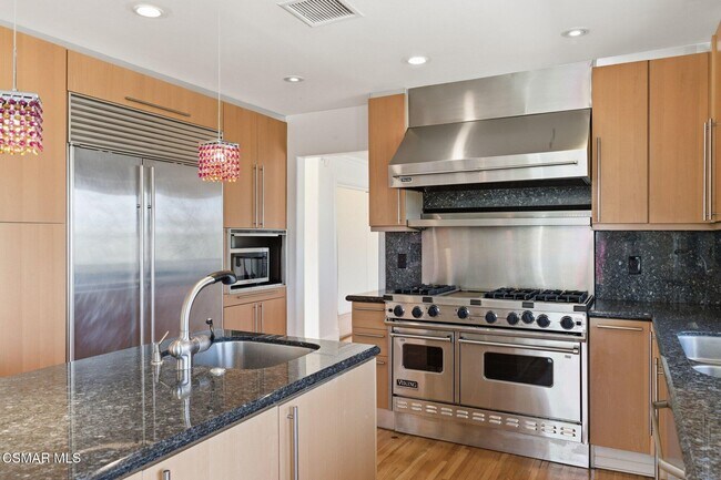 Building Photo - 4613 Reforma Rd