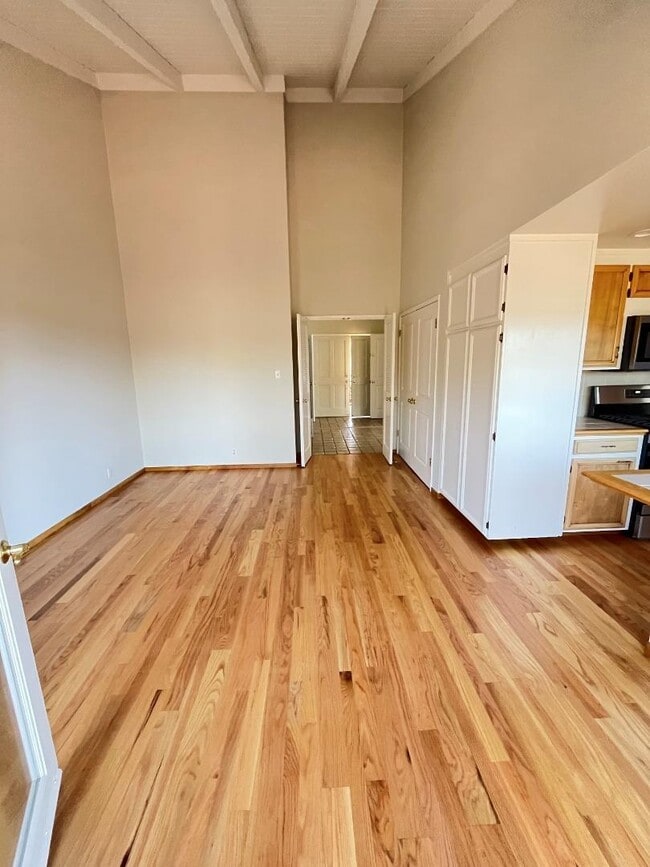 Building Photo - 2066 Touraine Ln