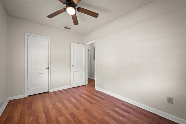 Building Photo - 1066 W 13th St