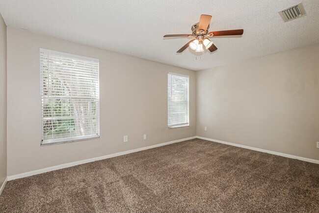 Building Photo - 16314 Caliente Pl