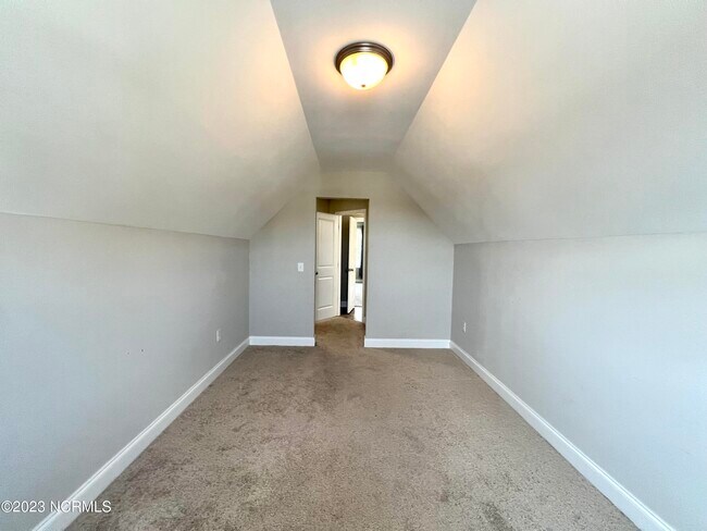 Building Photo - 328 S Culverton Rd