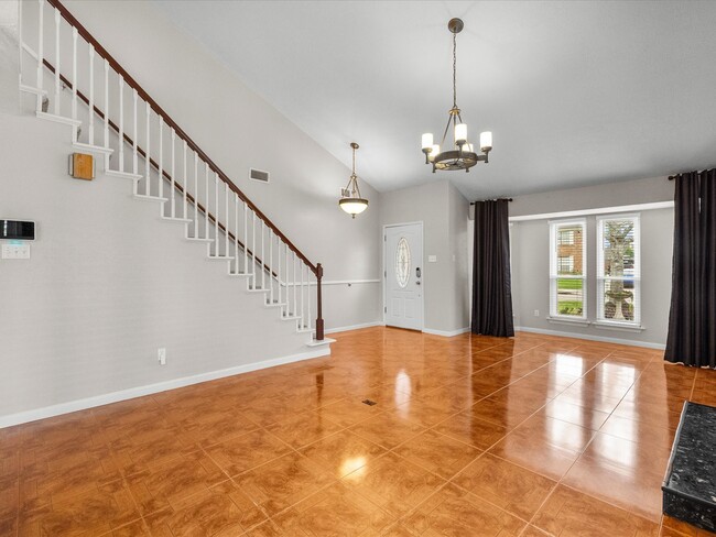 Building Photo - 4214 Fernside Dr