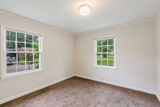 Building Photo - 2706 Marlin Dr