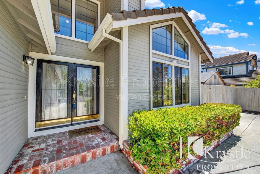 Building Photo - 152 Chesapeake Dr
