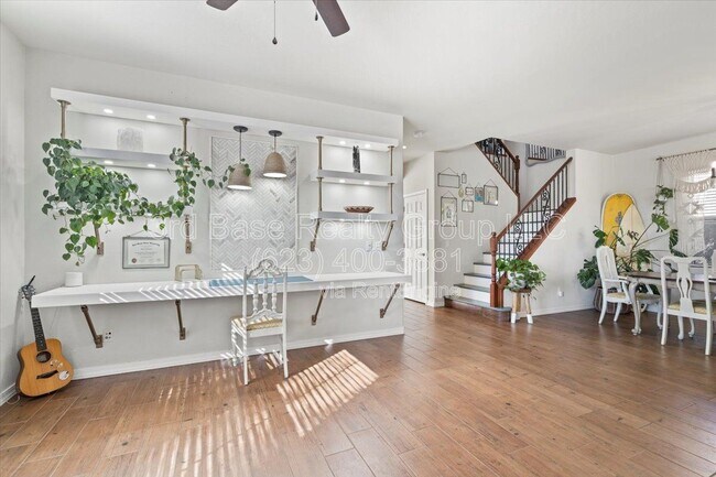 Building Photo - 21072 W Maiden Ln