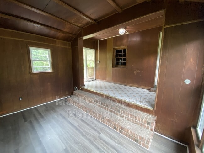 Building Photo - 25345 Patriot Hwy
