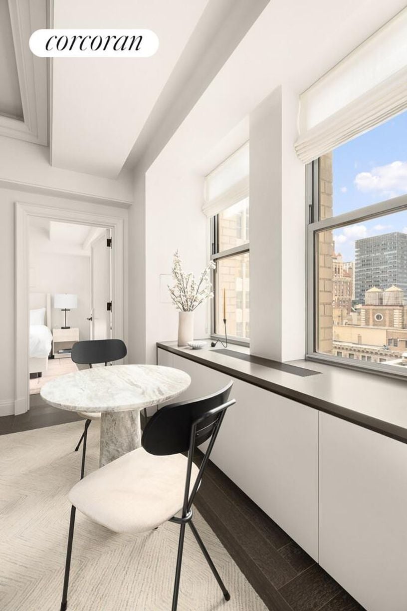 Building Photo - 301 Park Ave