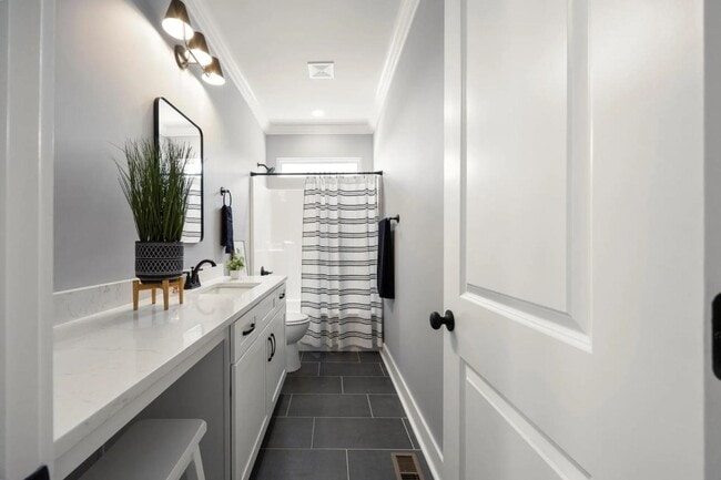 Building Photo - 269 Sentry Oaks