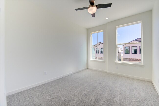 Building Photo - 2930 El Fenice Ln