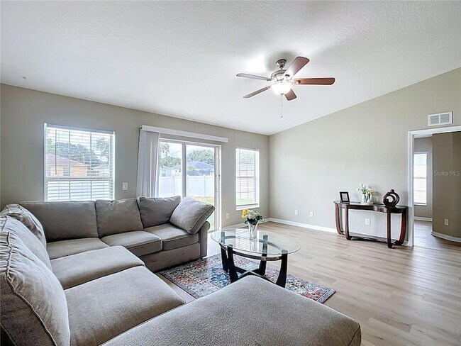 Building Photo - 1639 Saddlehorn Dr