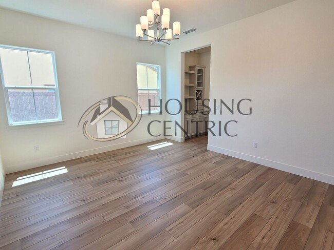 Building Photo - Luxurious Newer Construction Rental Home I...