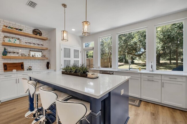 Building Photo - 458 Grand Oaks Rd