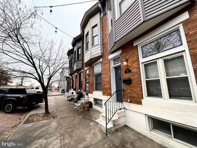 Building Photo - 132 S Potomac St